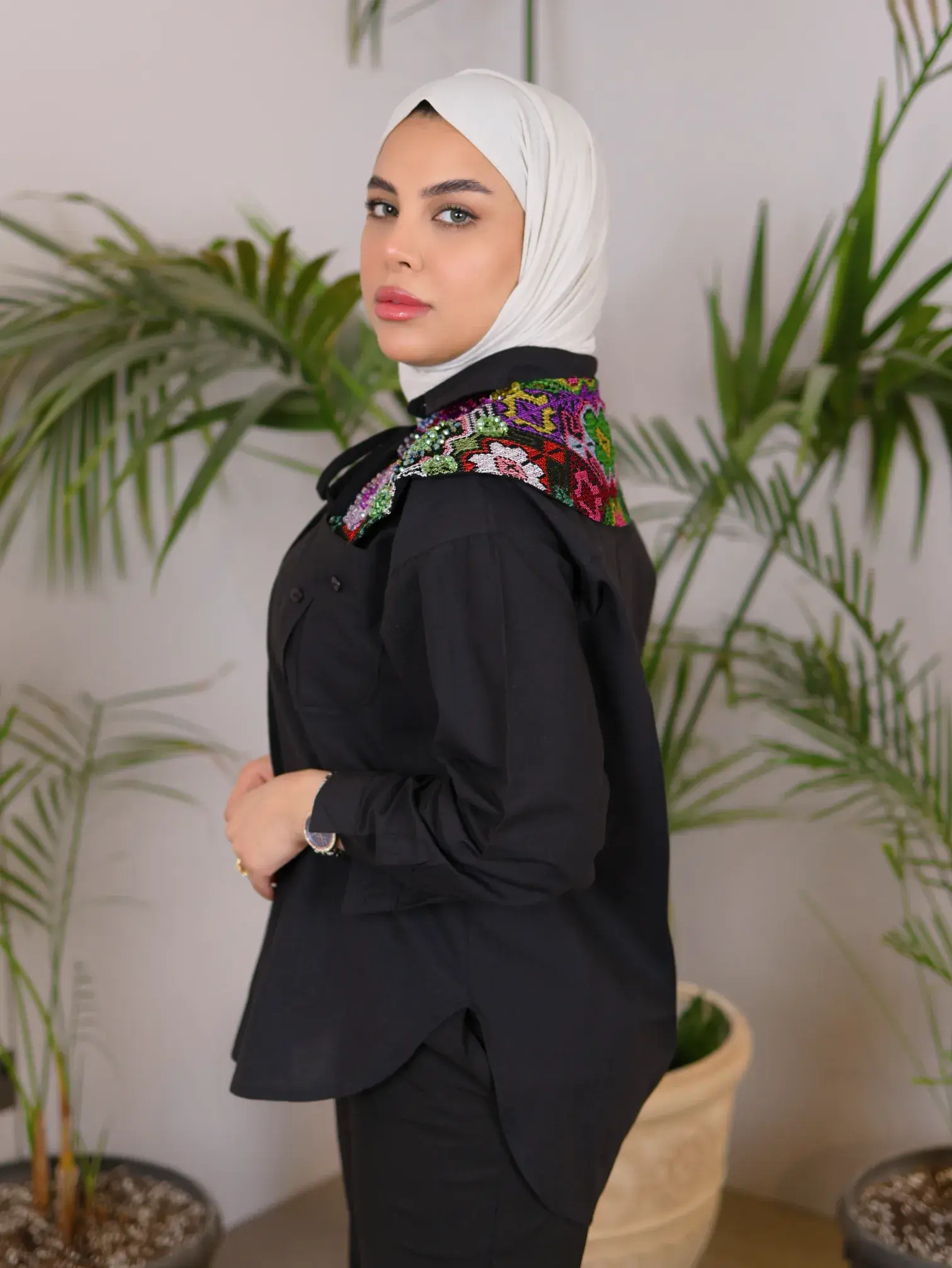 قميص مع سكارف العصري image 3