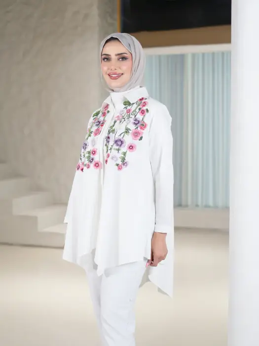 Cotton shirt with roses image 5