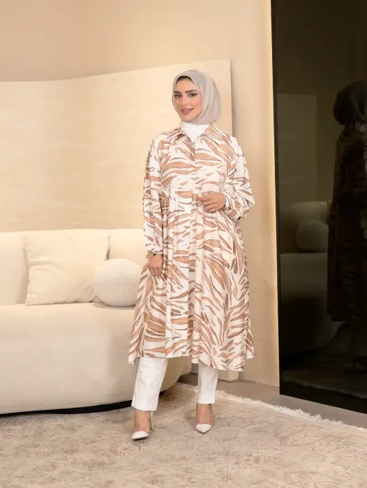 فستان نسائي قصير من الكريب image 0