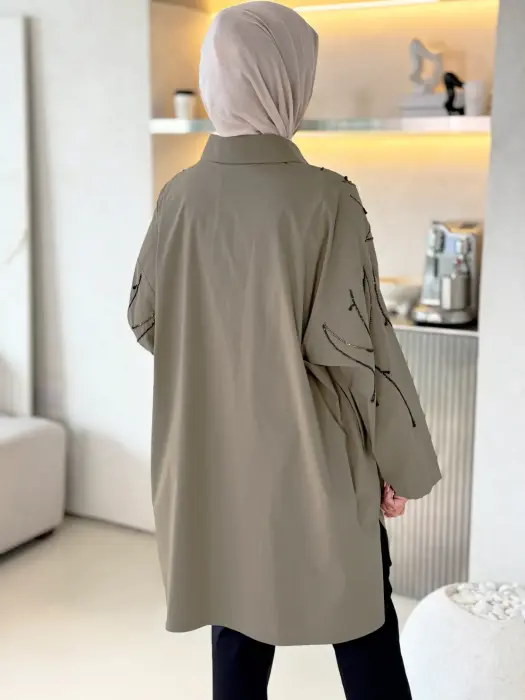 قميص من القطن البوبلين-زيتي فاتح-FS image 2