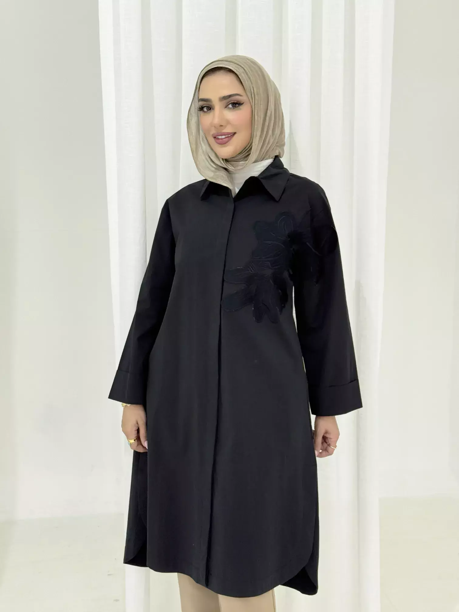 قميص طويل مع تطريز image 6