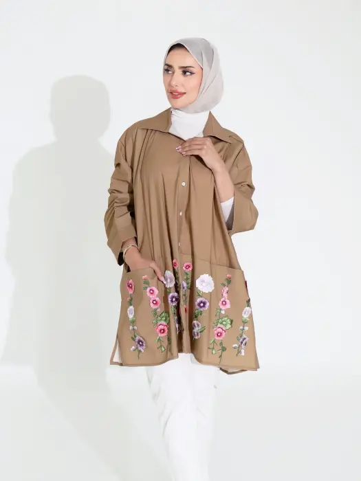 قميص نسائي مع جيوب أمامية image 5