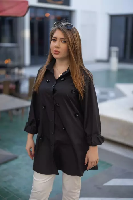 قميص مزين بورود كرستالية - اسود - 1 image 0