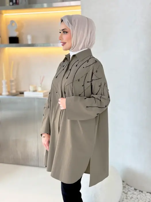قميص من القطن البوبلين-زيتي فاتح-FS image 1