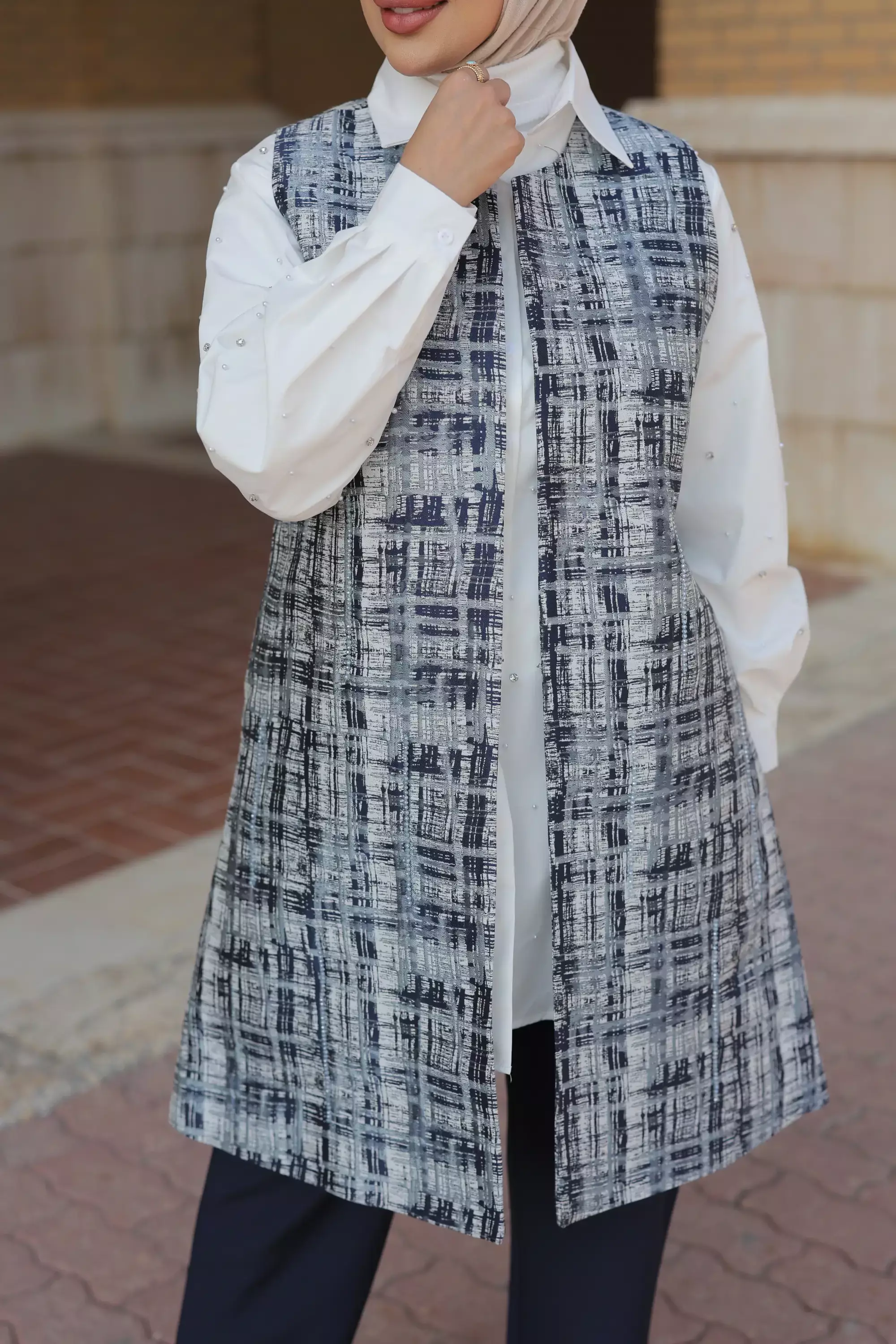 Jacquard Gilet image 2