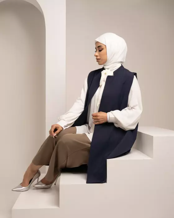 جيلية بتطريز على الظهر image 3