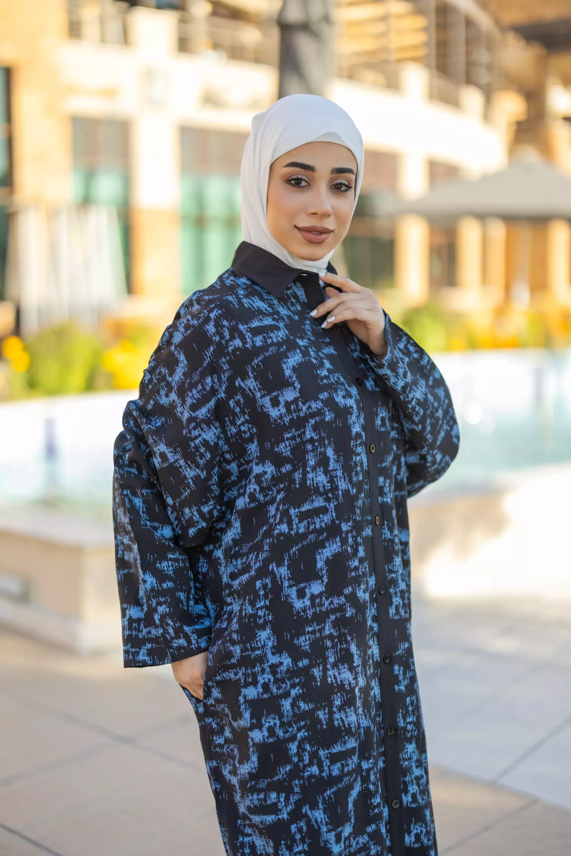 قميص طويل عصري من الكريب image 3