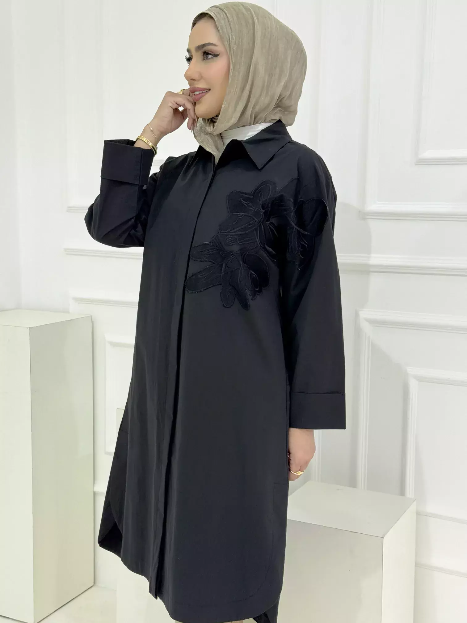 قميص طويل مع تطريز image 7