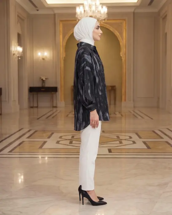 قميص بخطوط مموجة-اسود-FS image 1