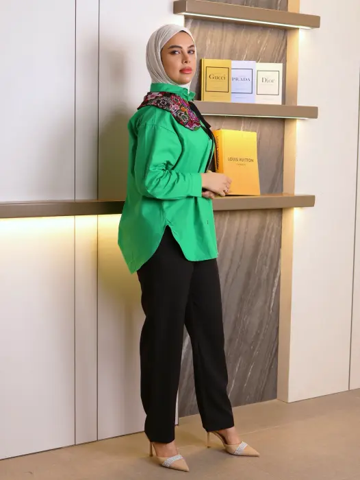 قميص مع سكارف العصري image 4