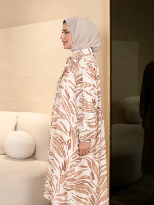 فستان نسائي قصير من الكريب image 2