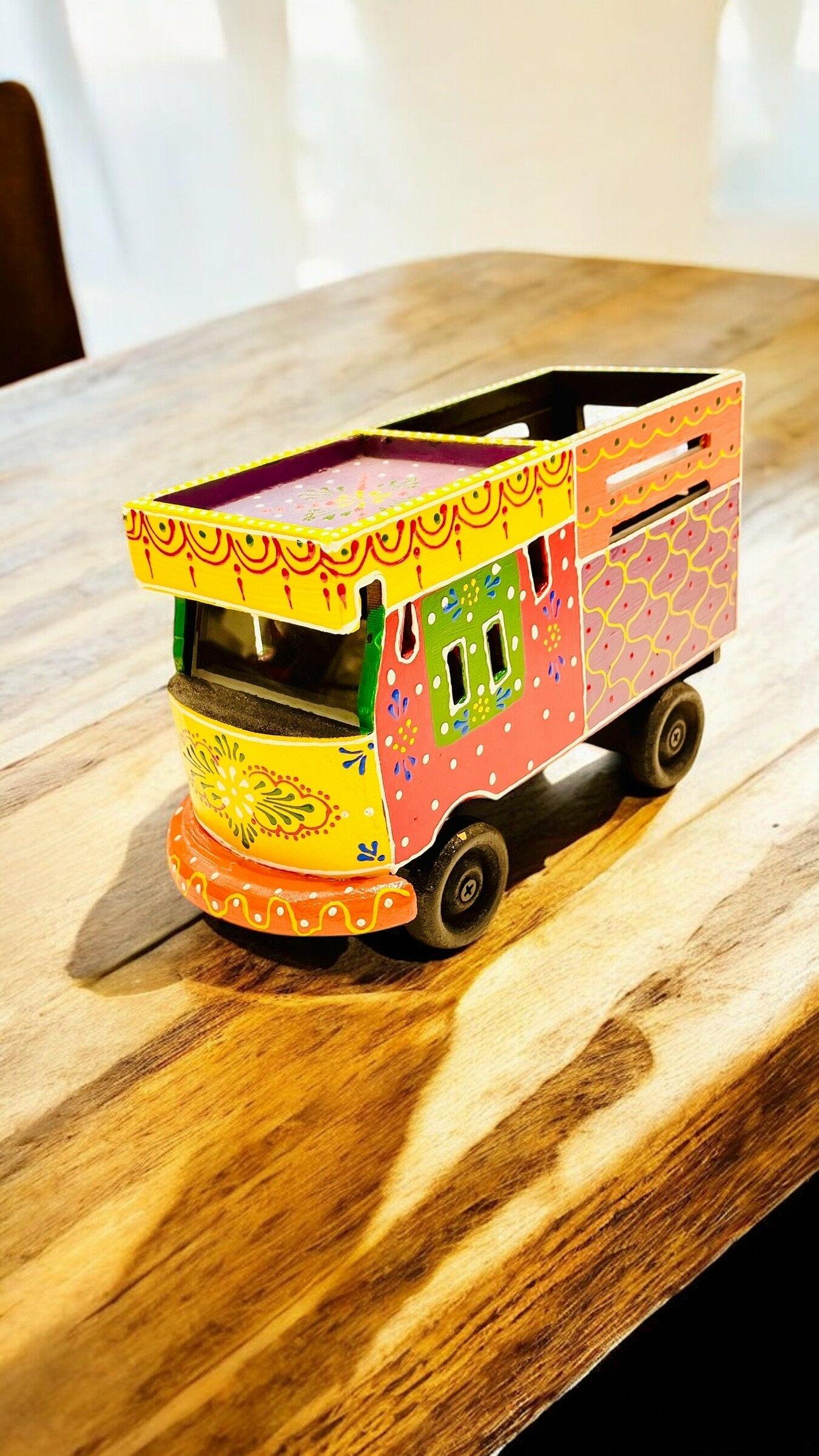 TRUCK WOODEN BIG image 0