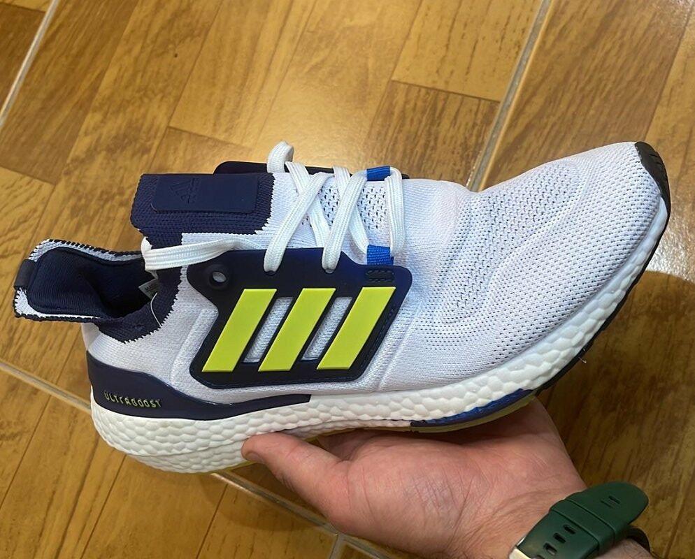 ULTRA BOOST image 0