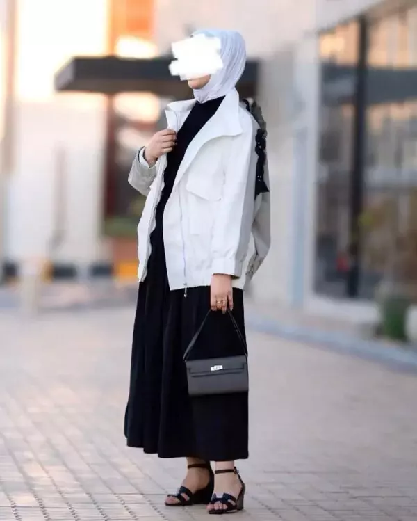 طقم نسائي رمادى وابيض image 2