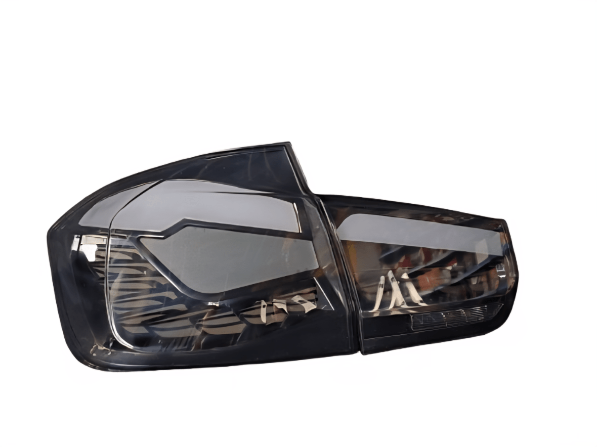 فانوس خلفى BMW F30 GTS سموك image 0