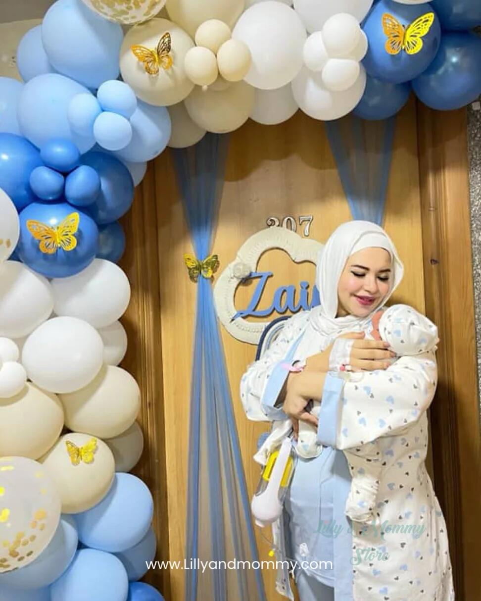 صورة عميلة مع المنتج